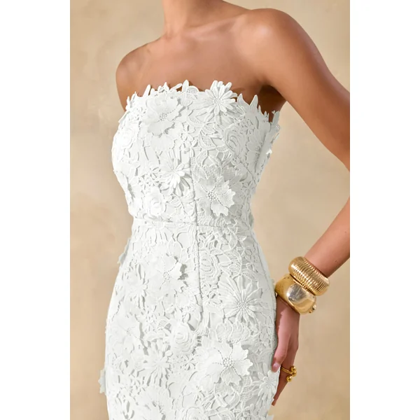Gracie | Robe longue blanche en dentelle avec décolleté bandeau