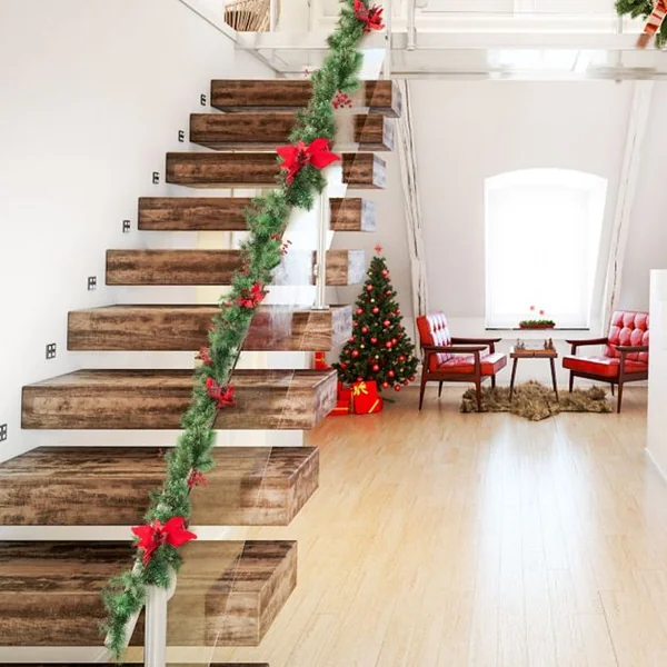 Guirlande de Noël Artificielle Pré-illuminée de 270 cm avec 50 Lumières LED Blanc Chaud Décoration de Noël à Piles avec Pommes de Pin Baies Fleurs