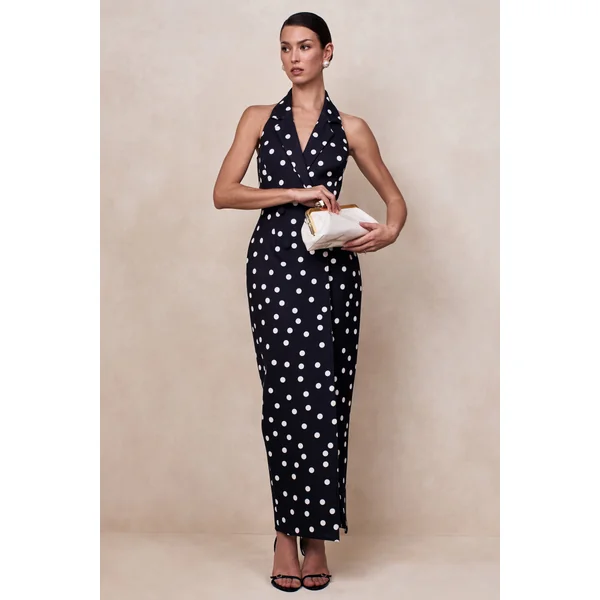 Hana | Robe longue tailleur à pois noir et blanc avec décolleté plongeant