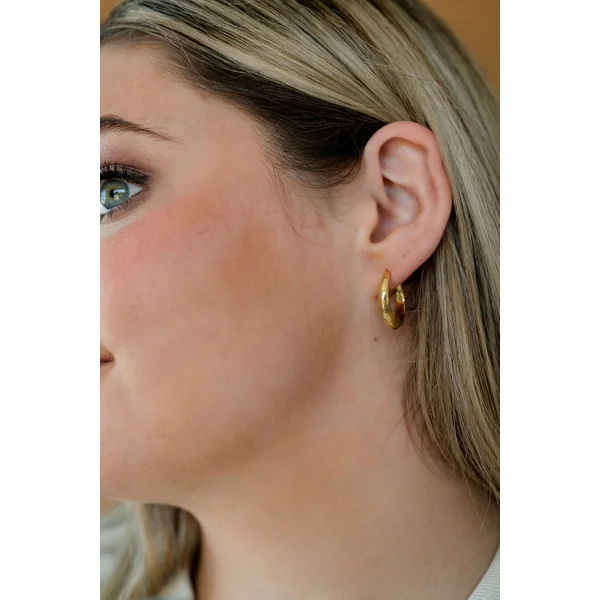 HARRISON - Boucles d’oreilles anneaux ondulées recyclées - plaqué or