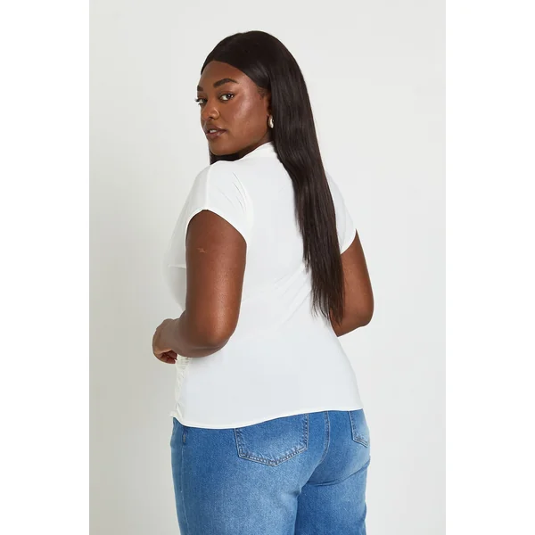 Haut Grande Taille À Manches Courtes Avec Détail Drapé Effet Slinky