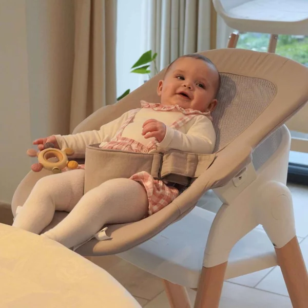 Highchair and evolving bouncer set Grow With Me Pure White