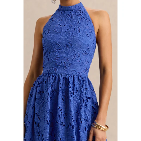Indiana | Robe longue bleu foncé en broderie anglaise à encolure dos-nu
