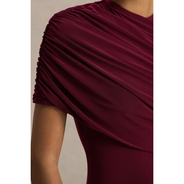 Ione | Robe mi-longue bordeaux portefeuille avec ourlet en pointes
