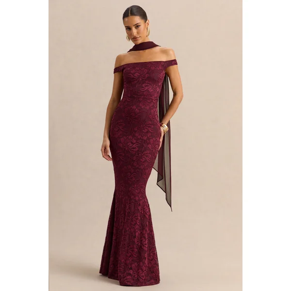 Iselle | Robe longue bordeaux en dentelle à encolure Bardot avec détail écharpe