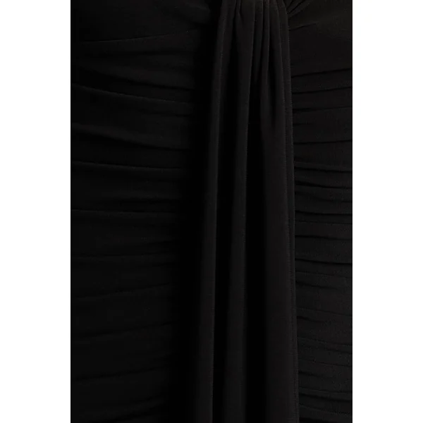 Ivara | Robe noire à encolure plongeante avec fronces et ceinture
