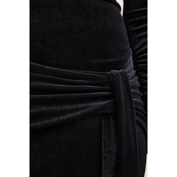 Jessara | Robe longue noire à encolure Bardot et détails noués