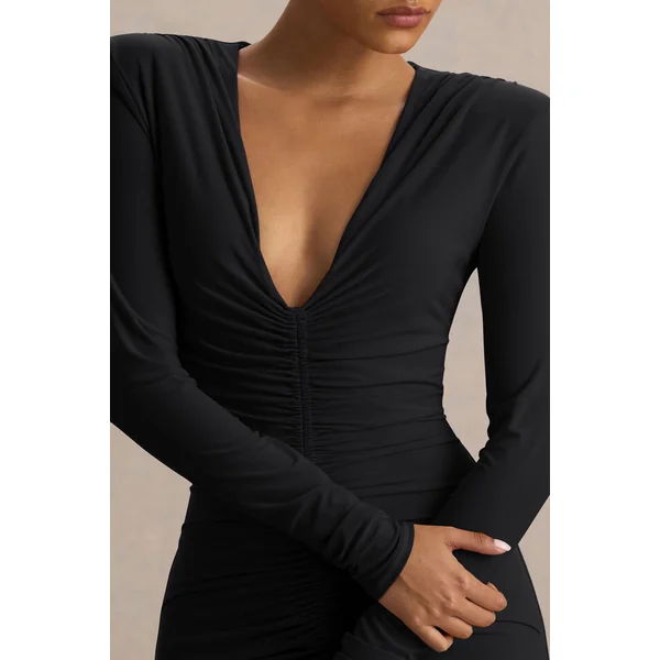 Jewel | Robe longue noire à décolleté plongeant avec fente frontale et détails froncés