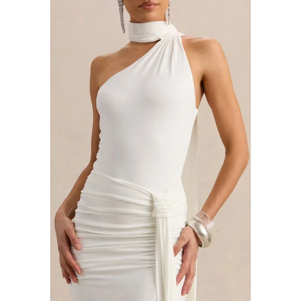 Jisella | Body string blanc à encolure asymétrique avec écharpe intégrée