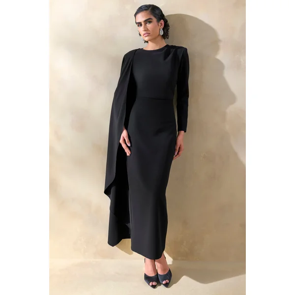 Jovea | Robe longue noire à encolure ronde avec manche cape