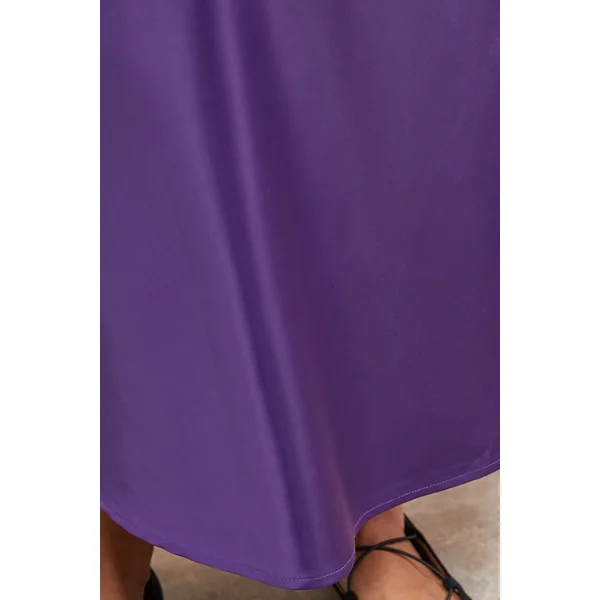 Jupe Midi en Satin Taillée en Biais