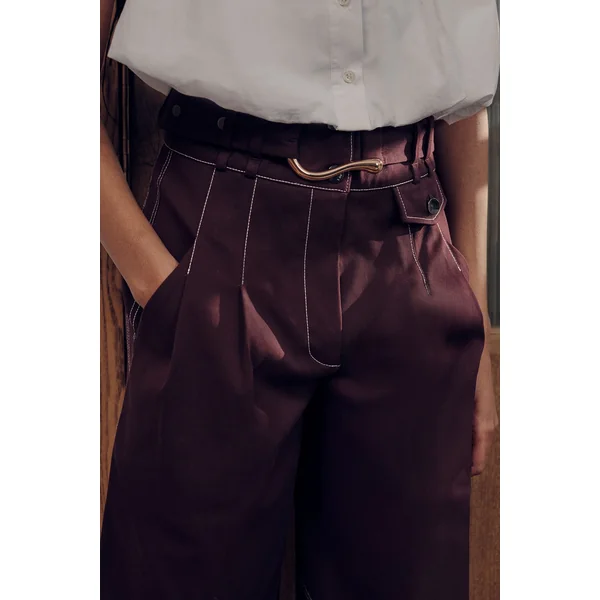 Jupe-culotte Bermuda Ajustée Avec Détails De Surpiqûres