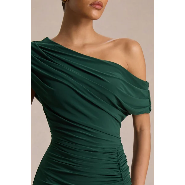 Kady | Robe longue vert foncé à encolure asymétrique avec détails froncés