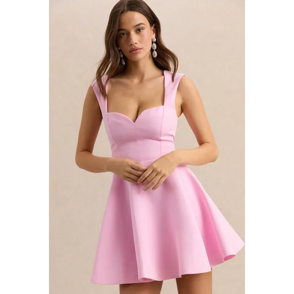 Katya | Mini-robe patineuse à encolure en cœur rose clair