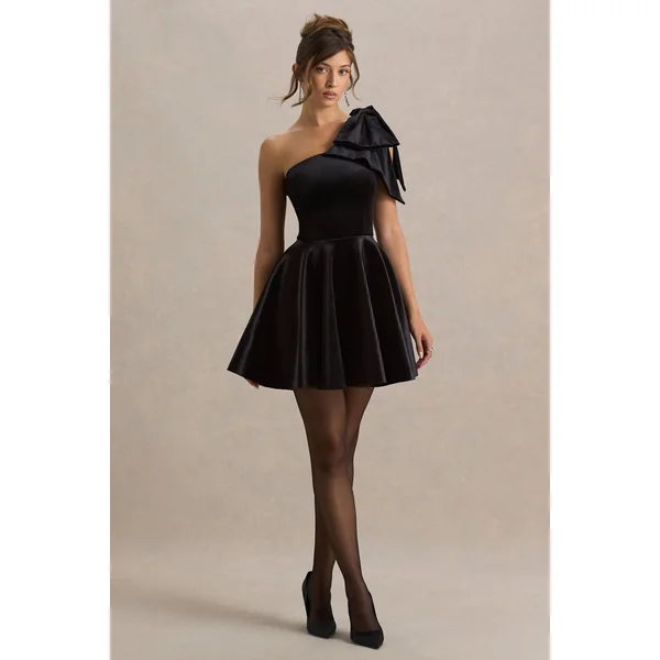 Keeley | Mini-robe noire en velours à encolure asymétrique avec nœud