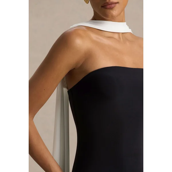 Kelilah | Robe longue noire et blanche à décolleté bandeau avec cape