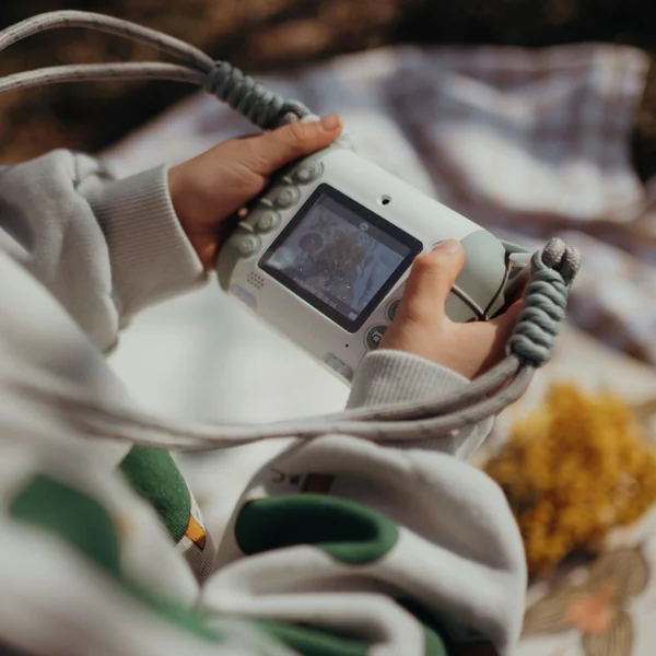 Kidyprint thermal instant-print camera