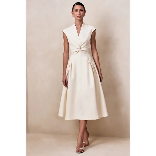 Kylen | Robe mi-longue blanche à encolure en V