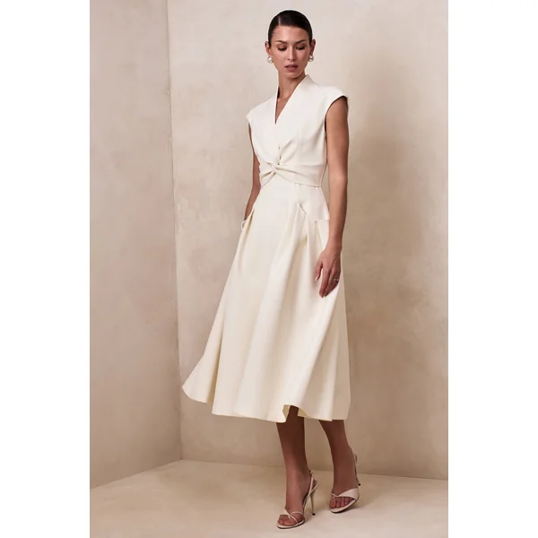 Kylen | Robe mi-longue blanche à encolure en V
