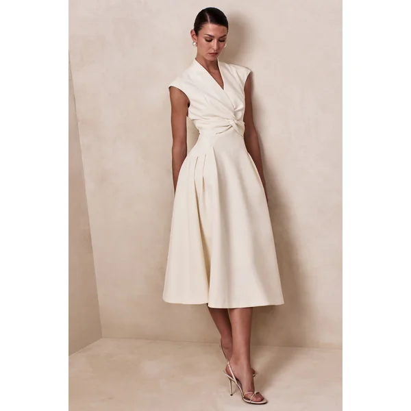 Kylen | Robe mi-longue blanche à encolure en V