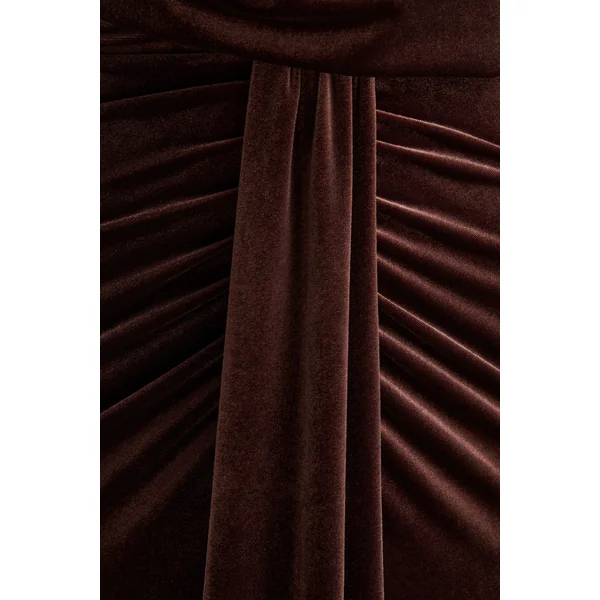 Lavernia | Robe longue brune à encolure licou avec détails froncés