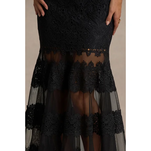 Leanne | Robe mi-longue sirène en tulle et dentelle noirs à encolure ras du cou