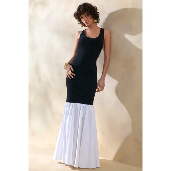Lexi | Robe longue noir et blanc à encolure carrée avec ourlet sirène