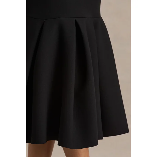 Liberty | Robe longue sirène noire à encolure haute avec détail froncé