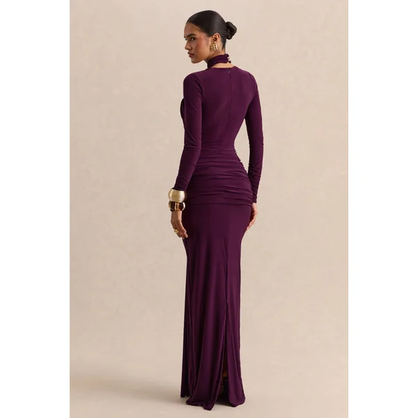 Linessa | Robe longue prune foncé à encolure haute avec écharpe et détails froncés
