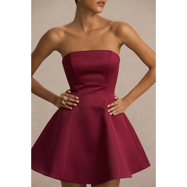 Lioray | Mini-robe en satin bordeaux à encolure bandeau et coupe évasée
