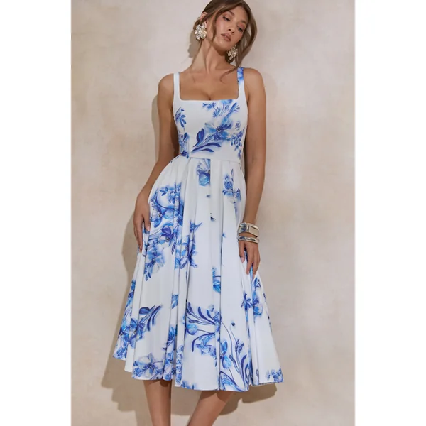 Lissa | Robe mi-longue à imprimé floral bleu à col carré
