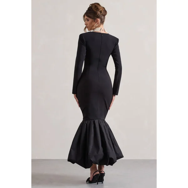 London | Robe longue noire encolure en coeur et longueur volumineuse