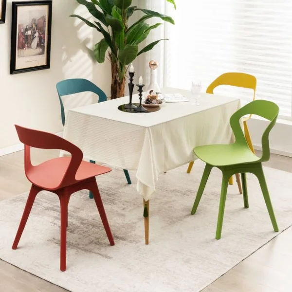Lot de 4 Chaises Salle à Manger en PP Durable avec Dossier Patins Antidérapants Assemblage Facile Charge 150 KG Blanc