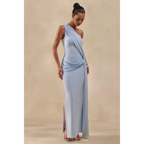 Lunoria | Robe longue bleu poudré à encolure asymétrique et détails froncés