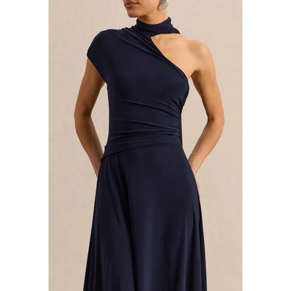 Lythara | Robe mi-longue bleu marine à encolure asymétrique avec détail d’écharpe
