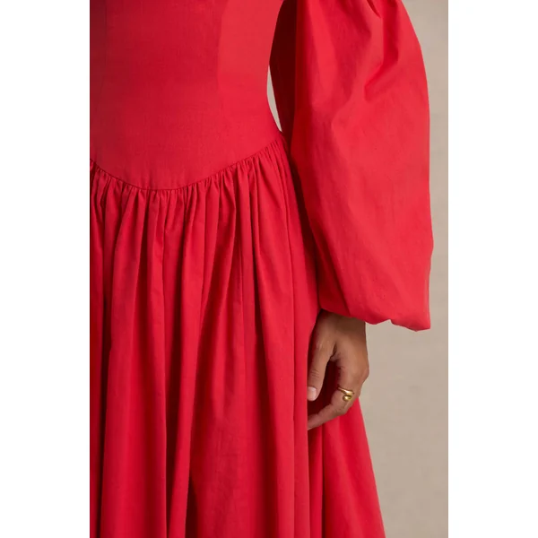 Macie | Robe Mi-Longue Rouge à Décolleté Coeur avec Manches Ballon