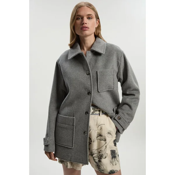Manteau Ajusté Mi-Long en Laine Brossée avec Poches Plaquées
