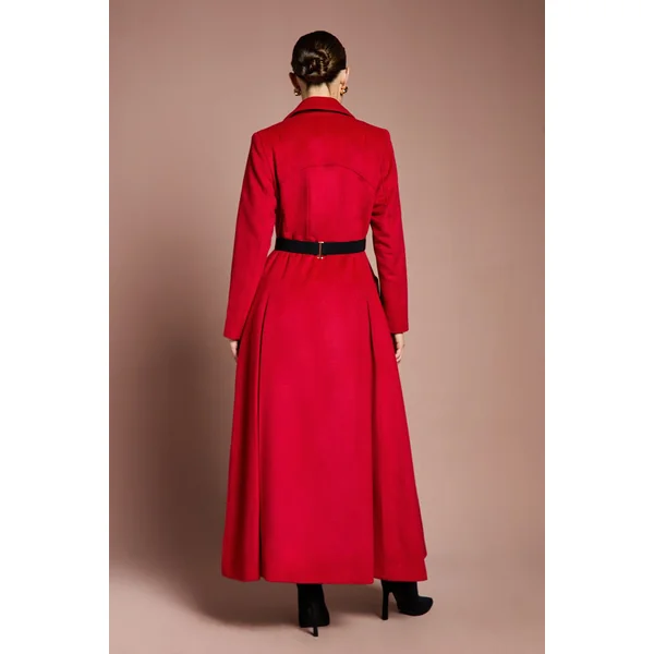 Manteau Long Lisa Tan d'Occasion avec Ceinture Dorée et Détail Volant