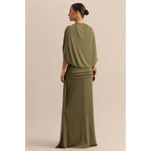 Marisea | Robe longue verte à décolleté plongeant avec manches cape