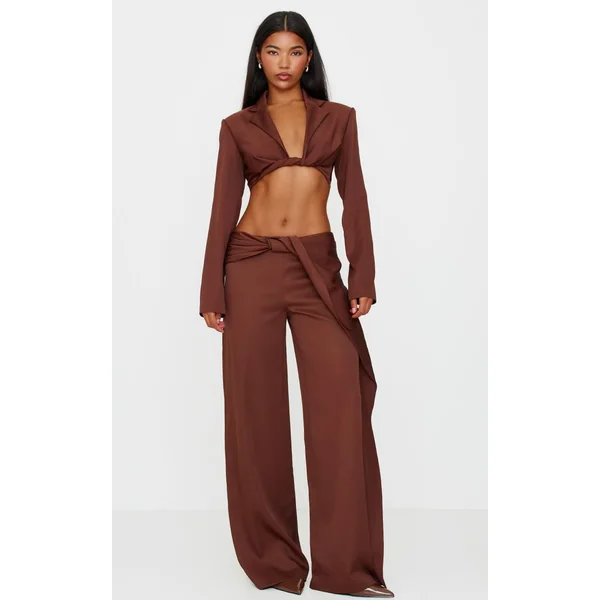 Marron Choco Blazer Court À Manches Longues Avec Détail Torsadé Coordonné
