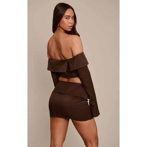 Marron Foncé Haut Bardot À Revers Ajusté En Sergé