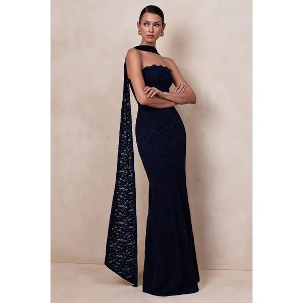 Massima | Robe longue en dentelle bleu marine bandeau avec détail écharpe