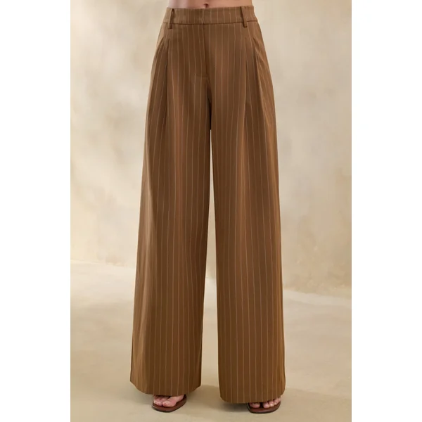 Meliva | Pantalon tailleur marron à fines rayures à jambe large