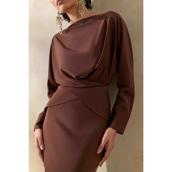Miravia | Top marron en satin à encolure large et manches longues