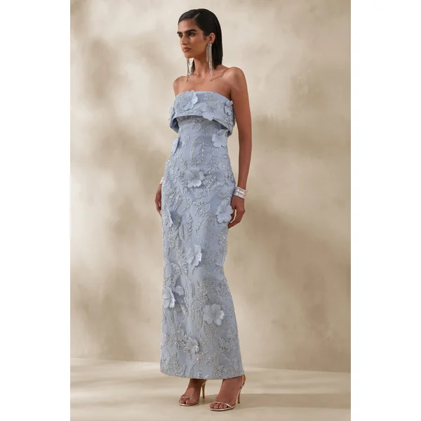Misha | Robe longue bandeau bleu clair à fleurs 3D