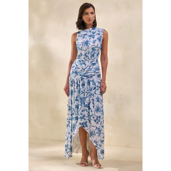 Myssara | Robe longue bleue à imprimé porcelaine, col montant et détails froncés