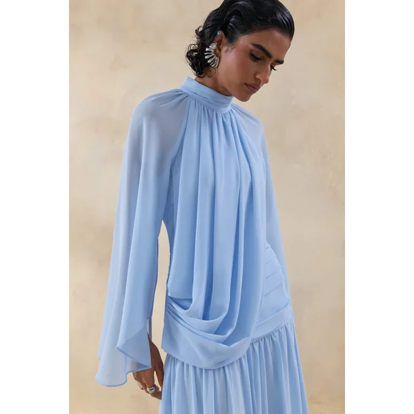 Narella | Robe longue bleue en chiffon à encolure haute avec détails drapés