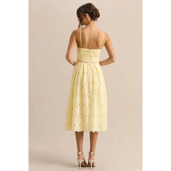 Nicoline | Robe mi-longue citron en dentelle à encolure cœur avec fines bretelles