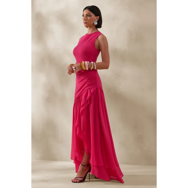 Noelia | Robe longue rose vif à col montant avec détails volantés