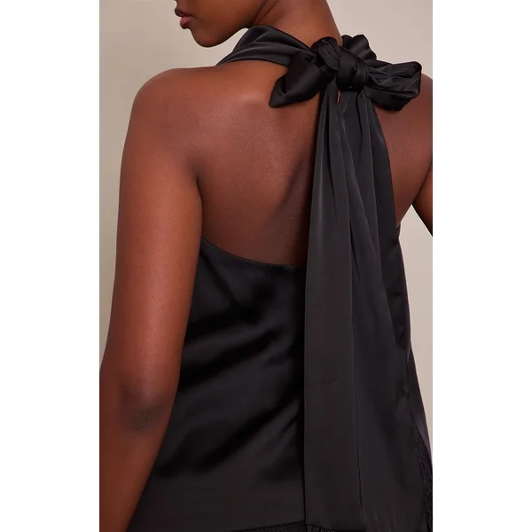 Noir Haut En Satin À Détails De Franges